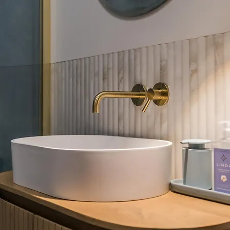 公寓 Marina With Garden By Bookinghost *