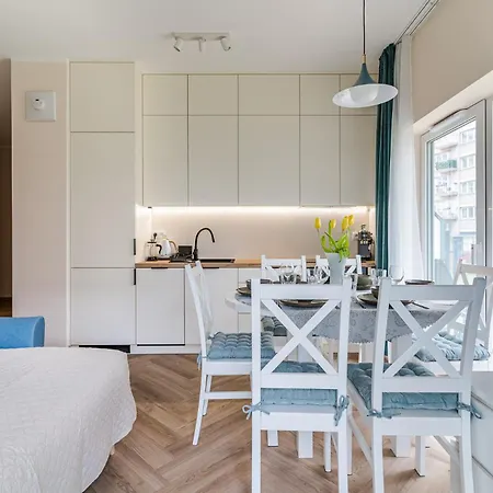 Marina With Garden By Bookinghost 格丁尼亚