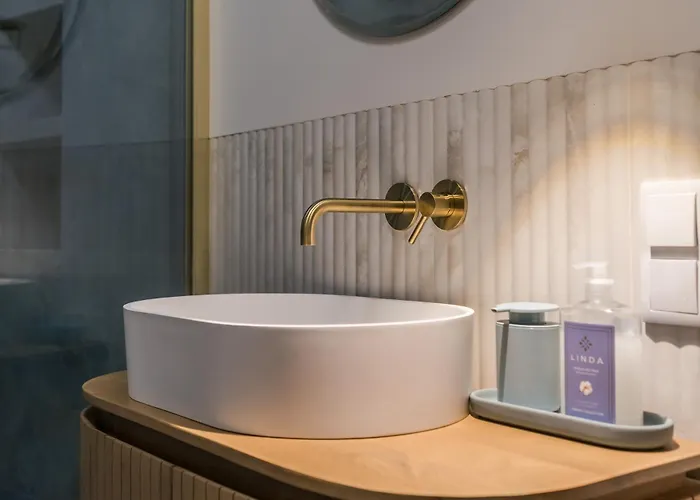 公寓 Marina With Garden By Bookinghost *