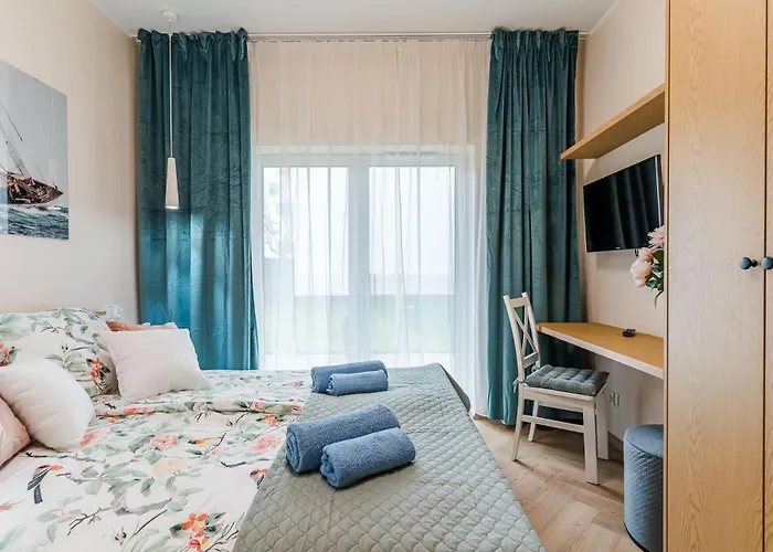 公寓 Marina With Garden By Bookinghost *