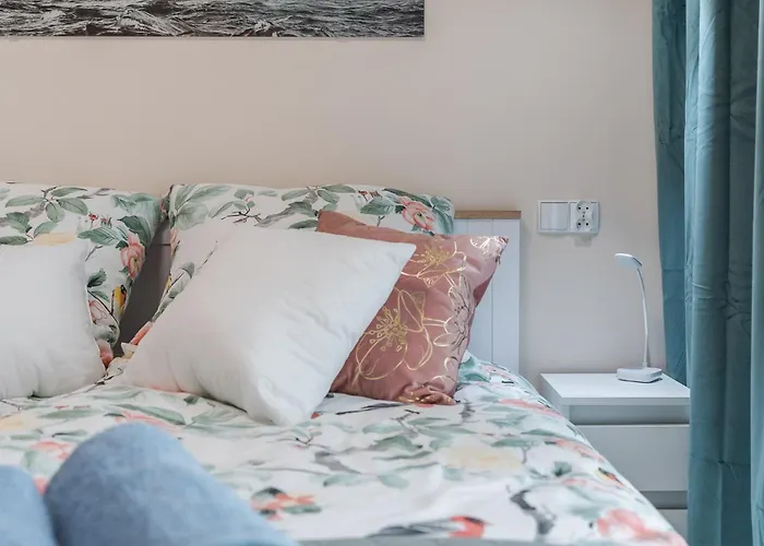 Marina With Garden By Bookinghost 格丁尼亚