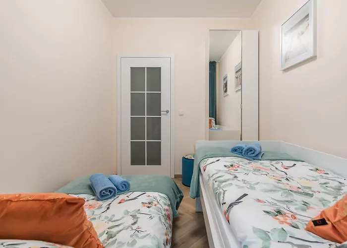 Marina With Garden By Bookinghost * 格丁尼亚